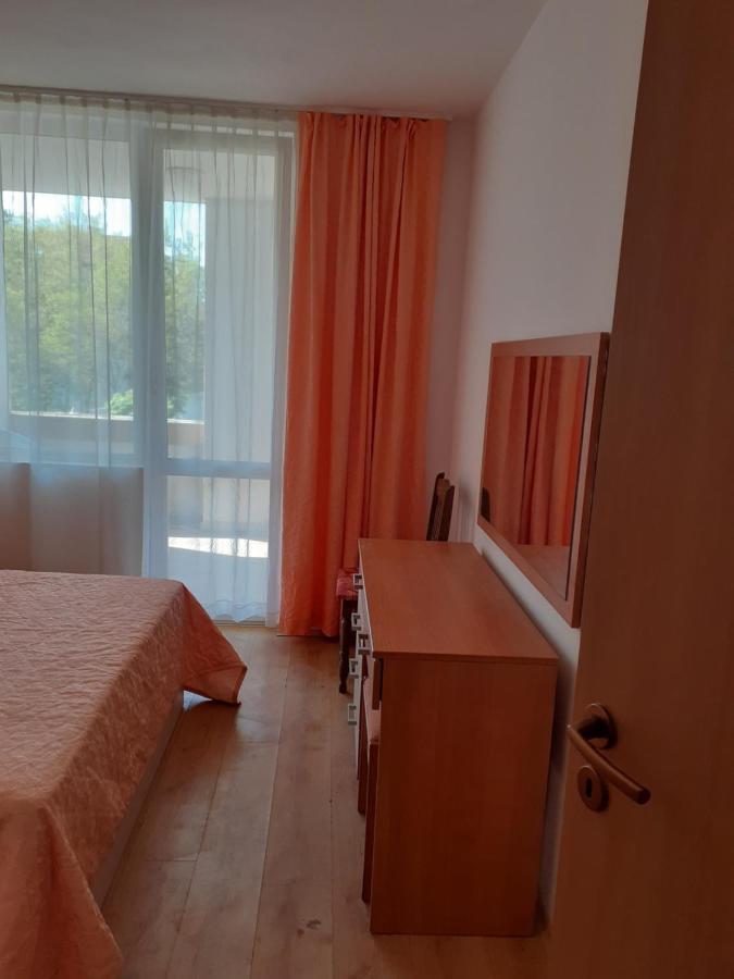 Апартамент Полюси 2 Sluneční pobřeží Exteriér fotografie