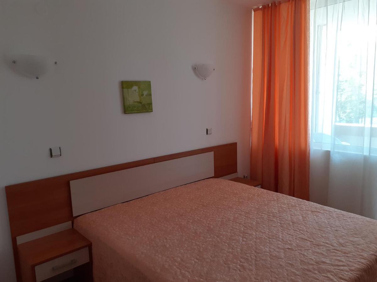Апартамент Полюси 2 Sluneční pobřeží Exteriér fotografie